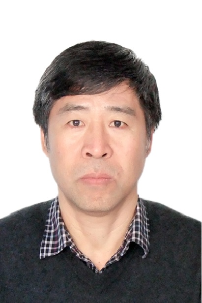 男人穿着衬衫AI 生成的内容可能不正确。